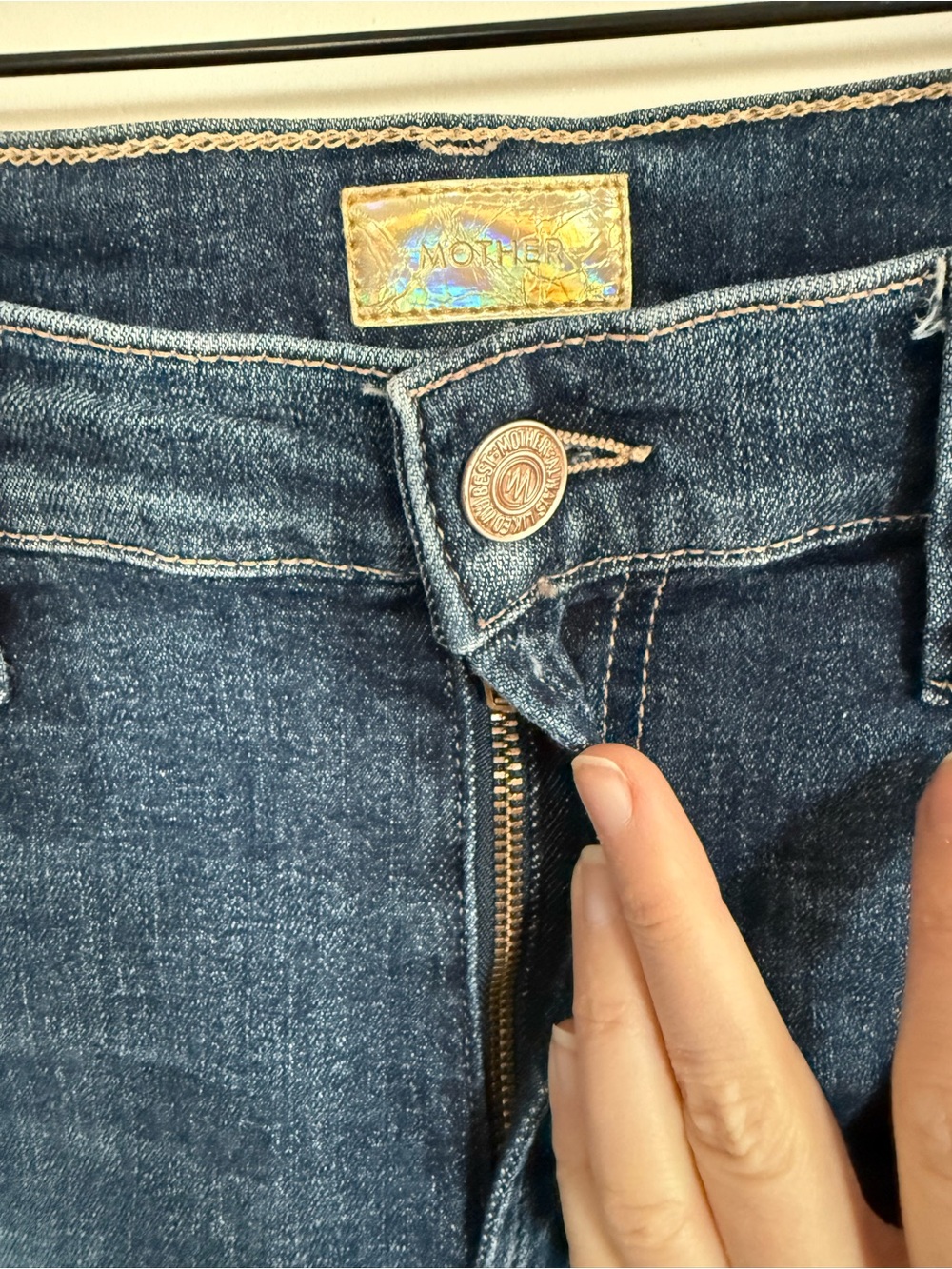 MOTHER Denim The Charmer Fray Short Size 27 - Picture 2 of 9